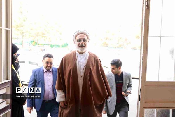 همایش گرامیداشت هفته تربیت اسلامی و اختتامیه اجلاس نماز ناحیه سه تبریز