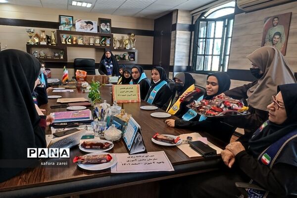 نشست ماهانه مجلس دانش‌آموزی ناحیه چهار شیراز