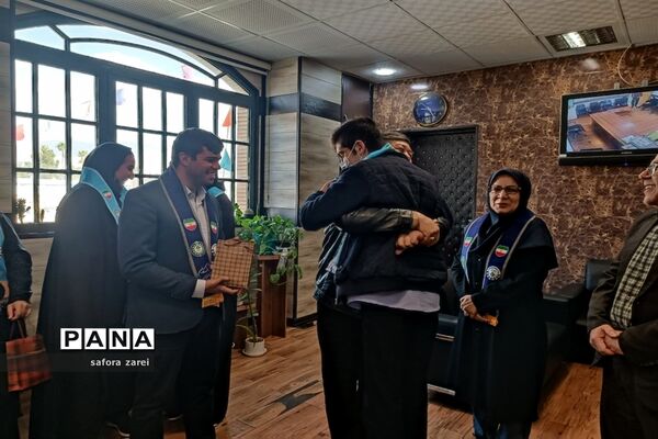 نشست ماهانه مجلس دانش‌آموزی ناحیه چهار شیراز