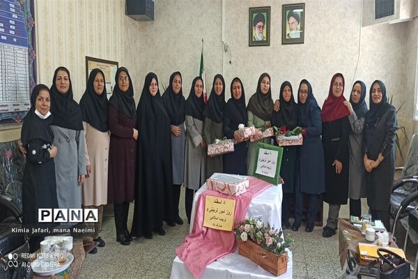 گرامیداشت هفته امور تربیتی در مدارس دخترانه  شهرستان کاشمر