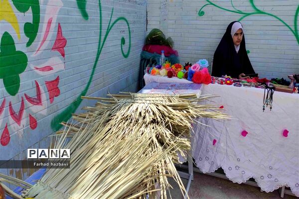 نمایشگاه محصولات فرهنگی و صنایع‌دستی در شهرستان کارون
