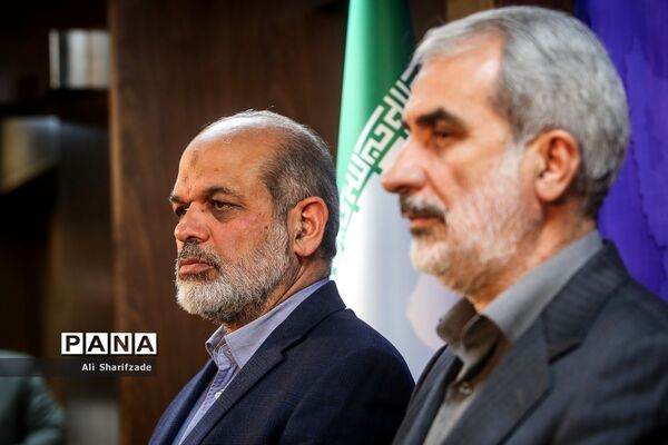 نشست وزرای آموزش و پرورش و کشور در ارتباط با مسمومیت دانش‌آموزان