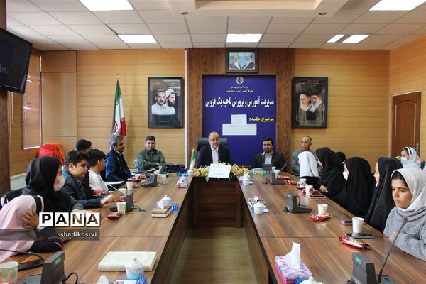مراسم تجلیل از دانش‌آموز خبرنگاران پانا در قزوین