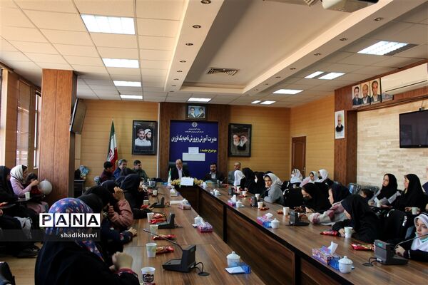 مراسم تجلیل از دانش‌آموز خبرنگاران پانا در قزوین
