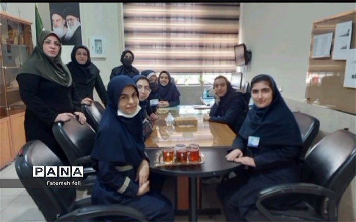 اداره یک روز مدرسه در دبیرستان ارشاد قرچک توسط شوراهای دانش‌آموزی/فیلم