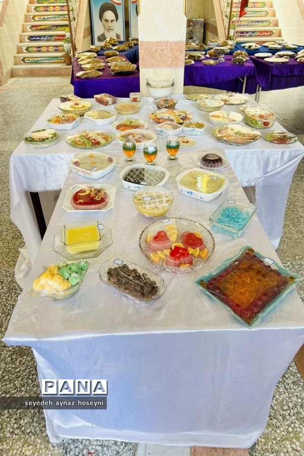 نمایشگاه صنایع دستی در نیمروز