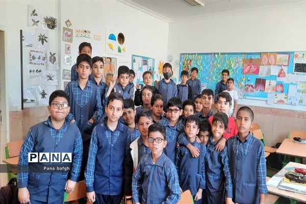 دانش‌آموزان بافقی مسئولیت اداره یک روز مدارس را به عهده داشتند