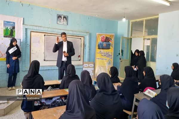 اجرای طرح ایما «اداره یک روز مدارس ایران توسط شورای دانش آموزی» در مدارس شادگان