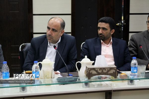 جلسه شورای معاونان اداره‌کل آموزش و پرورش استان بوشهر با حضور معاون حقوقی و امور مجلس وزارت آموزش و پرورش