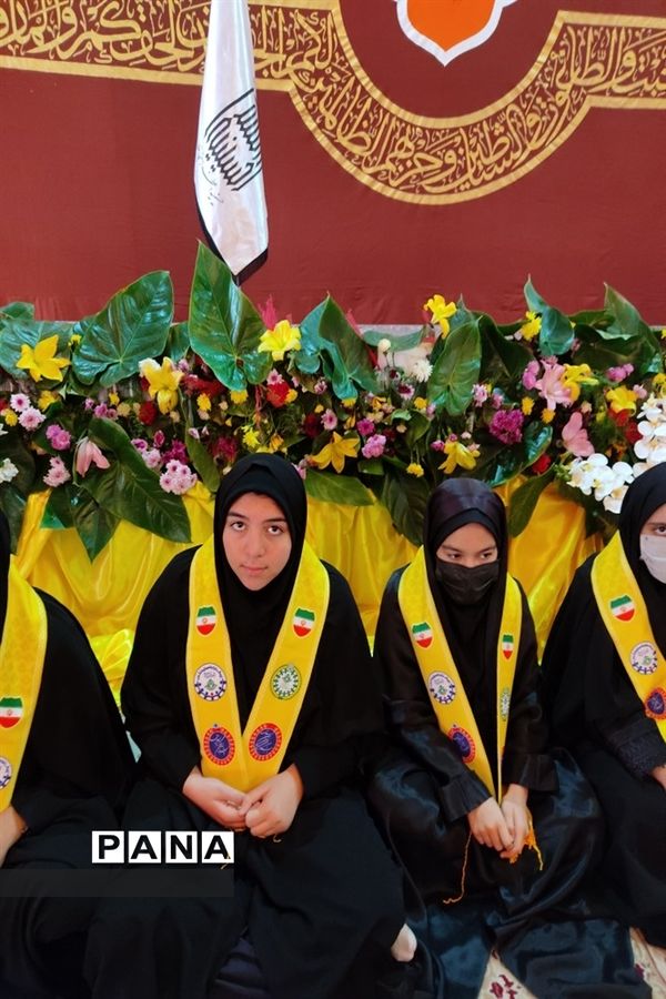 حضور دختران دانش‌آموزدر جشن‌های اعیاد شعبانیه