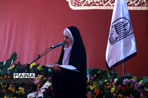 حضور دختران دانش‌آموزدر جشن‌های اعیاد شعبانیه