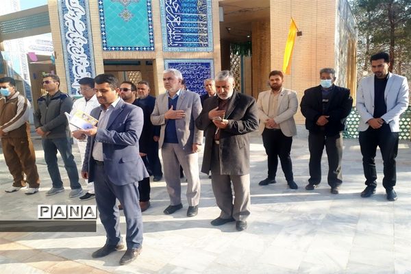 کوهپیمایی مربیان ومعاونان پرورشی به‌مناسبت هفته تربیت اسلامی در ابرکوه