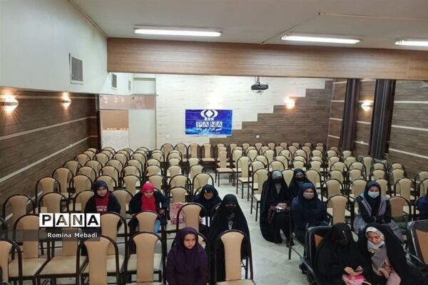 دوره آموزشی خبرنگار،دانش‌آموزان دختر پانا شهرستان اسلامشهر