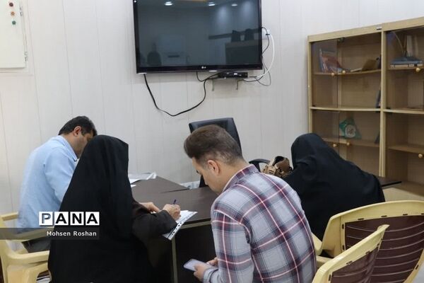 دومین روز فعالیت ستاد ارتباطات مردمی سفر ریاست جمهوری در آموزش و پرورش استان بوشهر