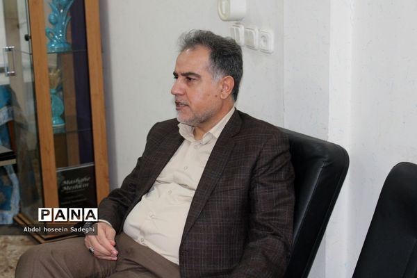 دومین روز فعالیت ستاد ارتباطات مردمی سفر ریاست جمهوری در آموزش و پرورش استان بوشهر