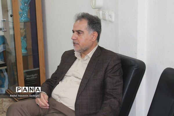 دومین روز فعالیت ستاد ارتباطات مردمی سفر ریاست جمهوری در آموزش و پرورش استان بوشهر