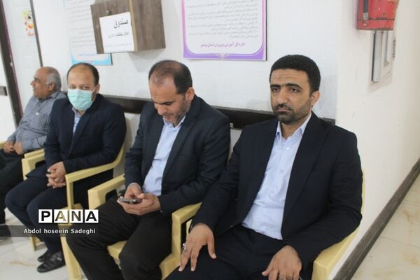 دومین روز فعالیت ستاد ارتباطات مردمی سفر ریاست جمهوری در آموزش و پرورش استان بوشهر