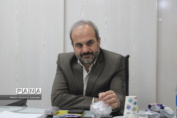 دومین روز فعالیت ستاد ارتباطات مردمی سفر ریاست جمهوری در آموزش و پرورش استان بوشهر