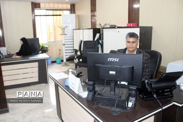 دومین روز فعالیت ستاد ارتباطات مردمی سفر ریاست جمهوری در آموزش و پرورش استان بوشهر