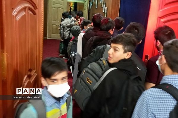 جشن تکلیف پسران دبیرستان ۱۳ آبان رودهن