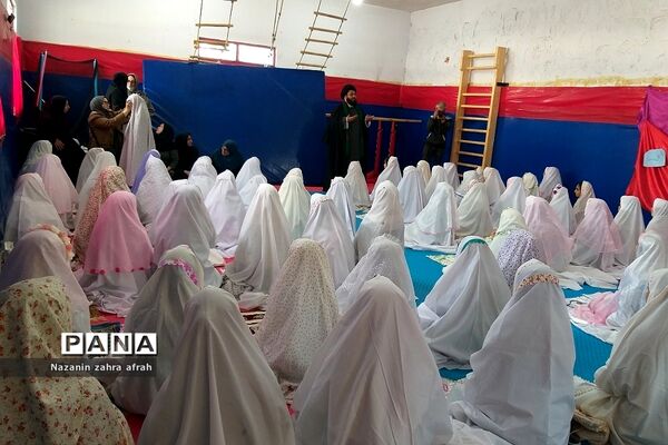 اولین‌ نماز‌های جماعت دانش‌آموزان نومکلف دبستان اندیشه رودهن