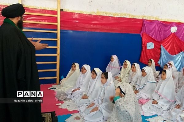 اولین‌ نماز‌های جماعت دانش‌آموزان نومکلف دبستان اندیشه رودهن