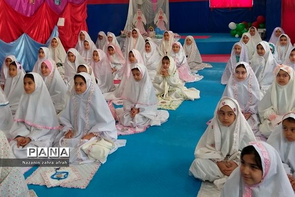 اولین‌ نماز‌های جماعت دانش‌آموزان نومکلف دبستان اندیشه رودهن