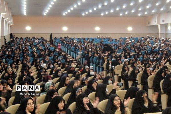 اعطای 30 کمک هزینه سفر کربلا به مربیان پرورشی قم