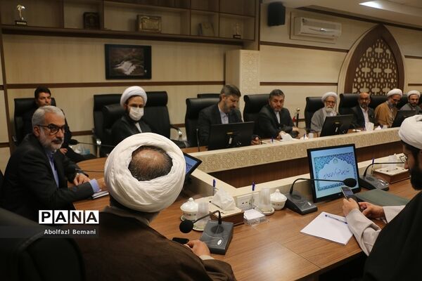 دیدار وزیر آموزش و پرورش با علما و مراجع عظام تقلید در قم
