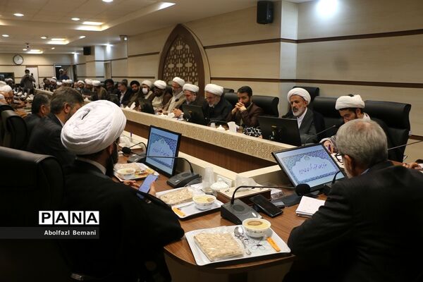 دیدار وزیر آموزش و پرورش با علما و مراجع عظام تقلید در قم