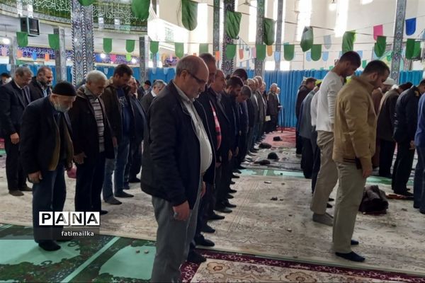 تقدیر از فرهنگیان منتخب و دانش‌آموز برگزیده‌ در شهرستان فیروزکوه