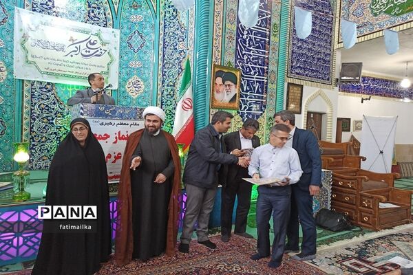 تقدیر از فرهنگیان منتخب و دانش‌آموز برگزیده‌ در شهرستان فیروزکوه