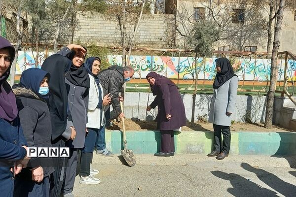 آیین روز درختکاری در مدارس رودهن