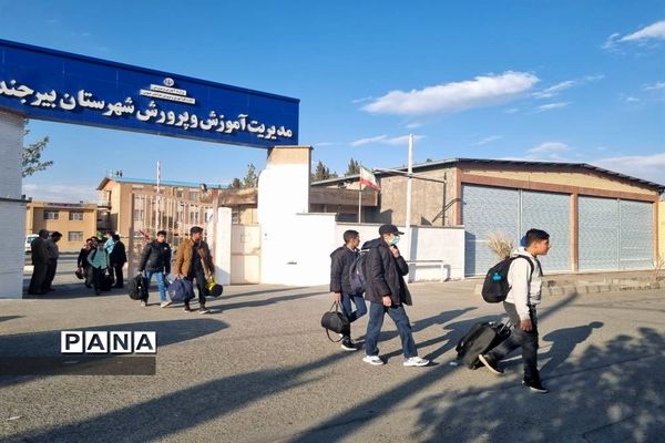 اعزام دانش‌آموزان پسر زیارت اولی خراسان جنوبی به مشهد مقدس