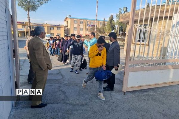 اعزام دانش‌آموزان پسر زیارت اولی خراسان جنوبی به مشهد مقدس