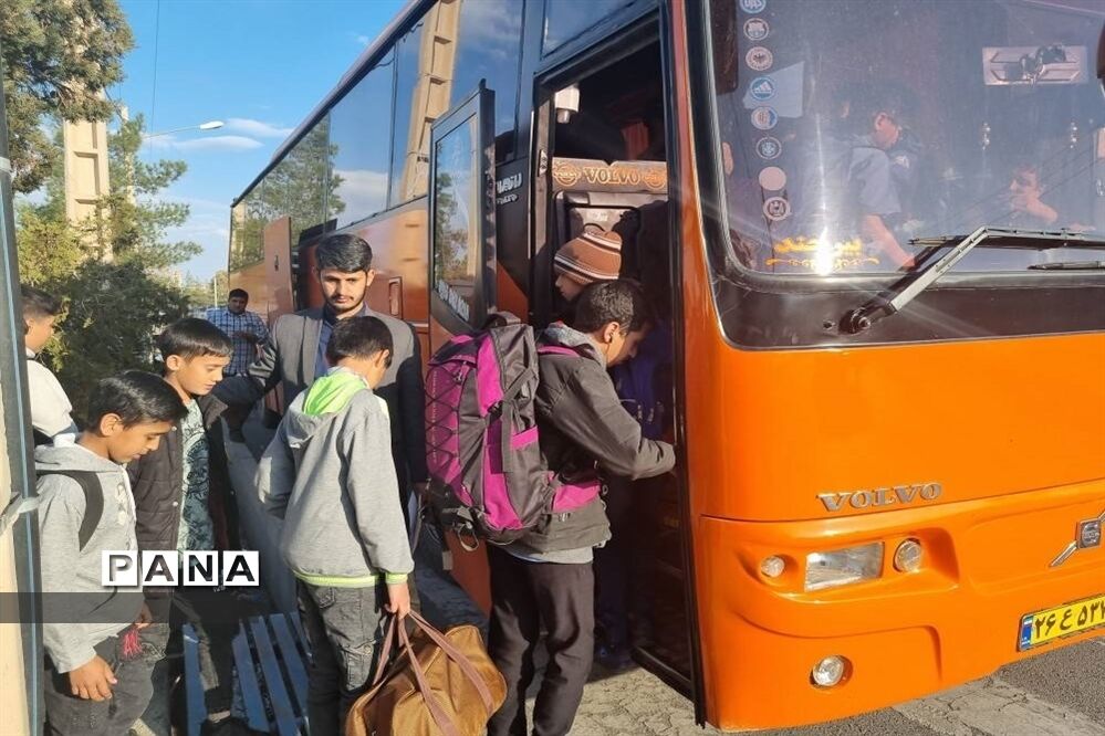 اعزام دانش‌آموزان پسر زیارت اولی خراسان جنوبی به مشهد مقدس