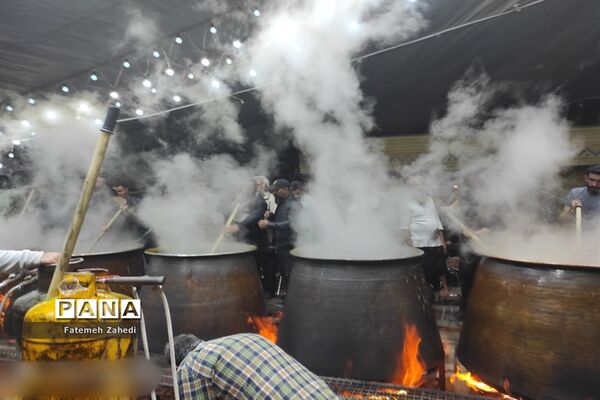 آیین پخت سمنو در مسجدحضرت  رقیه(س) ناحیه 3 شیراز