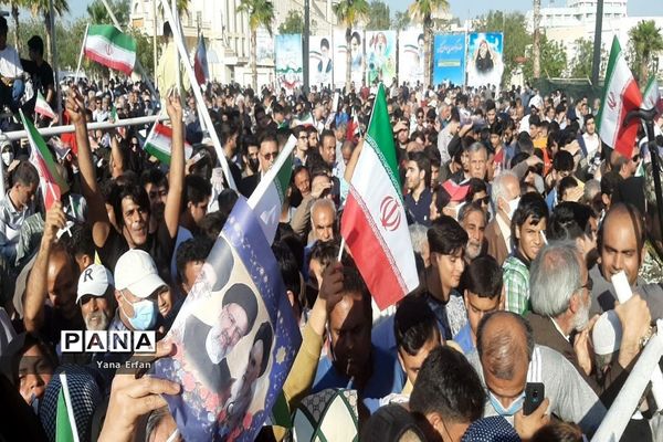 دیدار مردم بوشهر با رئیس جمهور