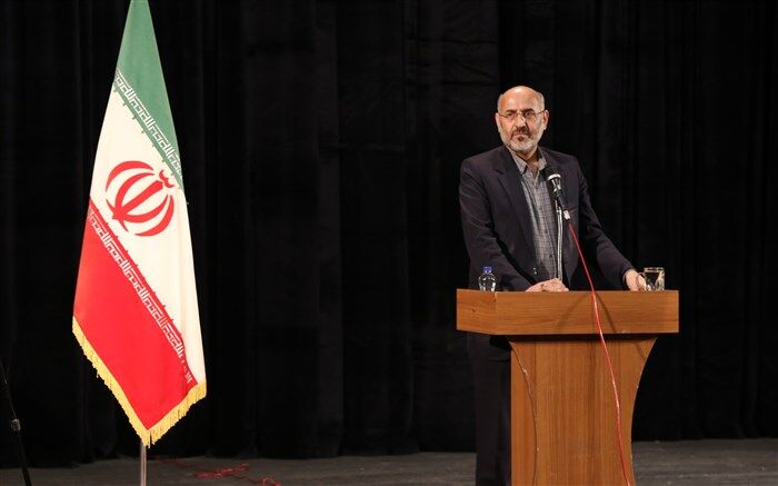 ایران در حال گذر از پیچ تاریخی حساس است