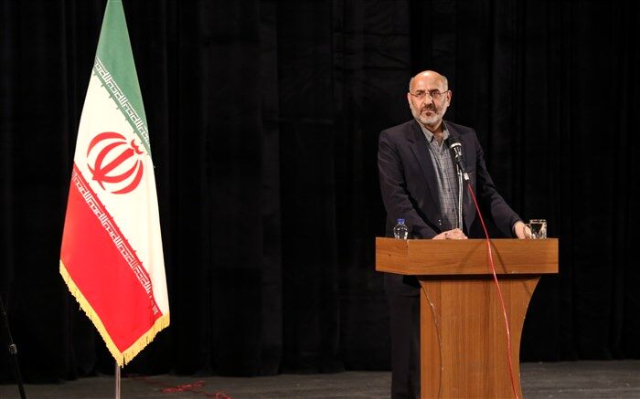 ایران در حال گذر از پیچ تاریخی حساس است