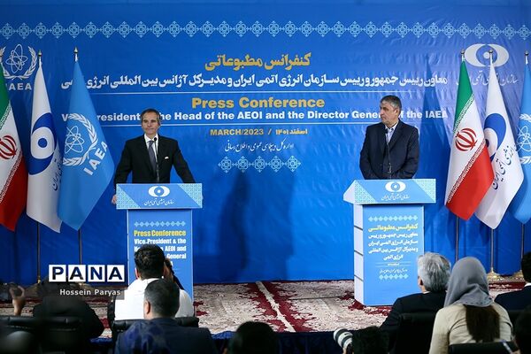 کنفرانس مطبوعاتی مشترک رئیس سازمان انرژی اتمی ایران و مدیرکل آژانس بین‌المللی انرژی اتمی