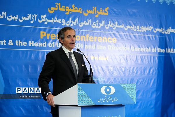 کنفرانس مطبوعاتی مشترک رئیس سازمان انرژی اتمی ایران و مدیرکل آژانس بین‌المللی انرژی اتمی