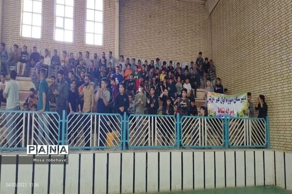 حضور پرشور جوانان شادگانی در مراسم ولادت حضرت اکبر«ع»  و روز جوان