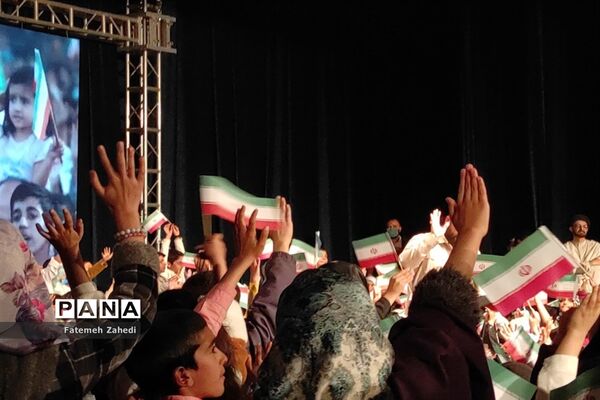 تجلیل از جوانان برگزیده استان فارس همزمان با جشن روز جوان و ولادت حضرت علی اکبر(ع)
