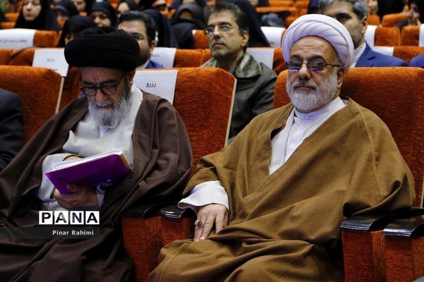 همایش استانی طلایه‌داران تربیت