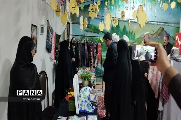 افتتاح نمایشگاه عیدانه بانوان موسسه قرآن و عترت نورالعرش شهرستان فیروزکوه