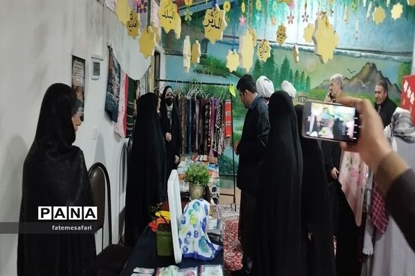 افتتاح نمایشگاه عیدانه بانوان موسسه قرآن و عترت نورالعرش شهرستان فیروزکوه