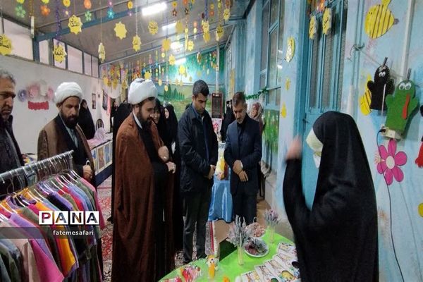 افتتاح نمایشگاه عیدانه بانوان موسسه قرآن و عترت نورالعرش شهرستان فیروزکوه