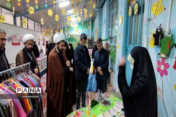 افتتاح نمایشگاه عیدانه بانوان موسسه قرآن و عترت نورالعرش شهرستان فیروزکوه
