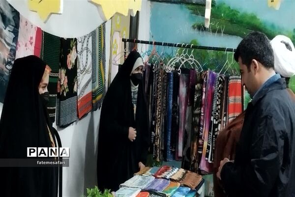 افتتاح نمایشگاه عیدانه بانوان موسسه قرآن و عترت نورالعرش شهرستان فیروزکوه